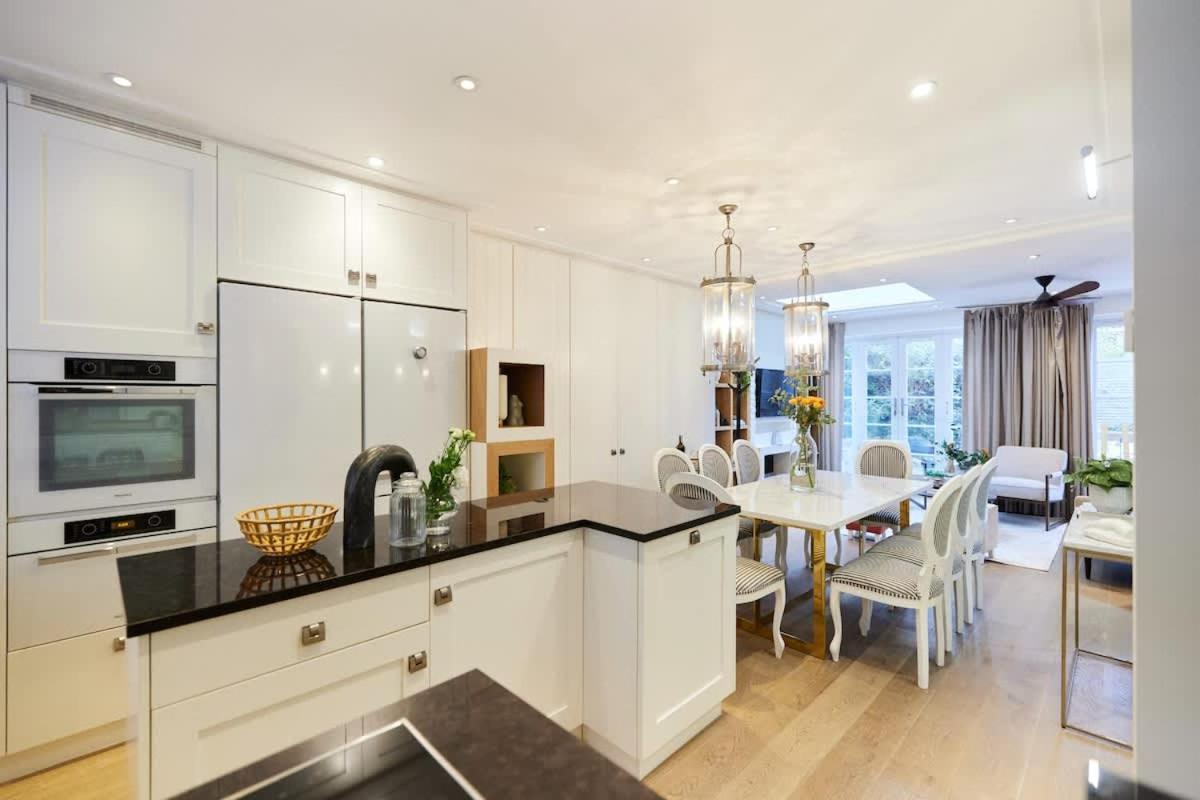 The St. Lukes Garden Place - Spacious 4bdr House With Garden And Terrace Apartment London