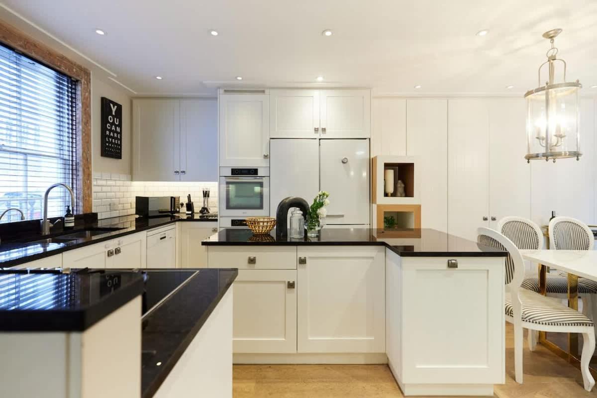 The St. Lukes Garden Place - Spacious 4bdr House With Garden And Terrace Apartment London
